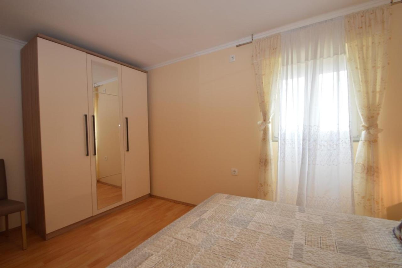 Apartment Hrasta Vrana  Exterior foto